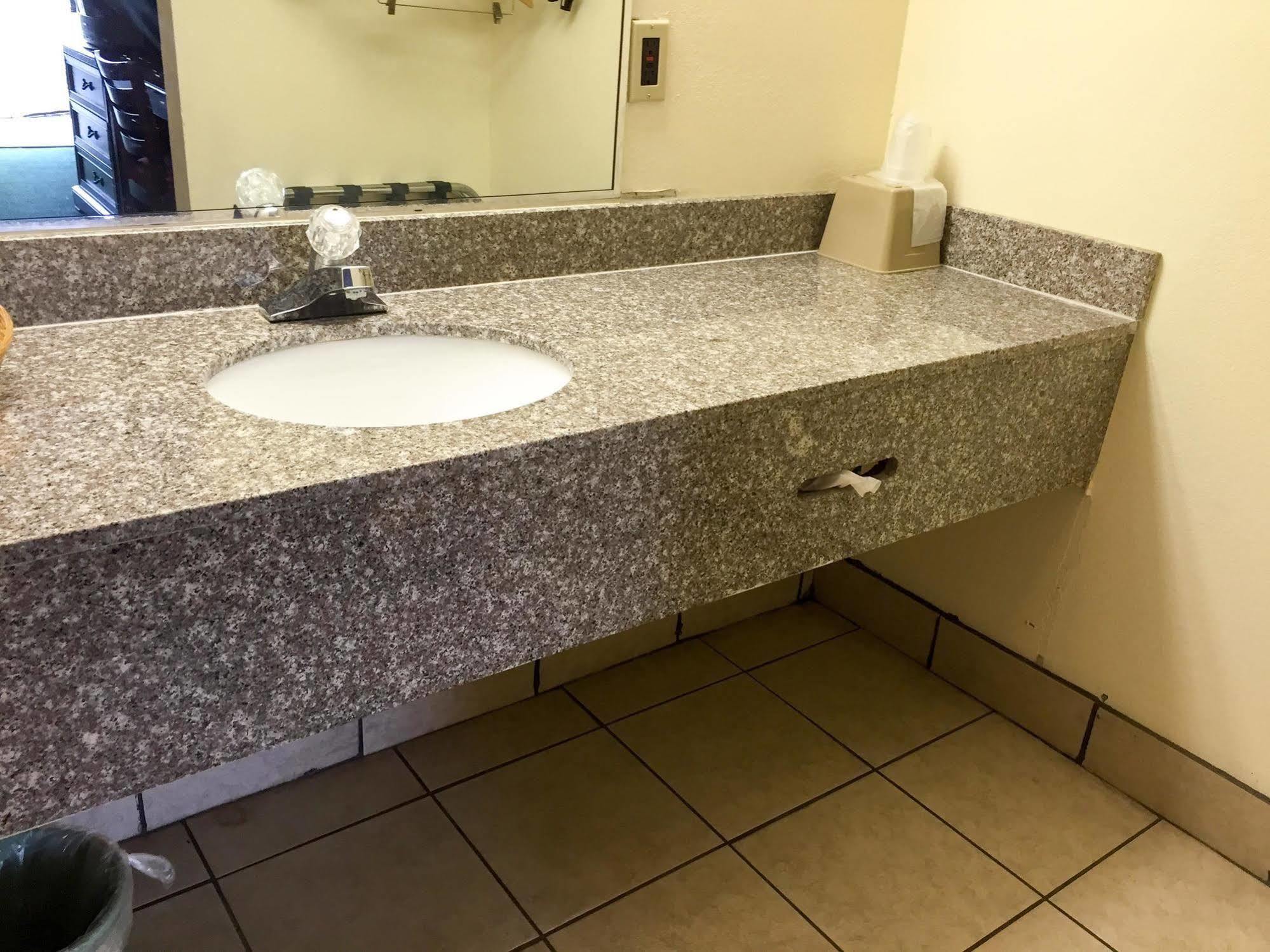 Motel 6 Calera المظهر الخارجي الصورة